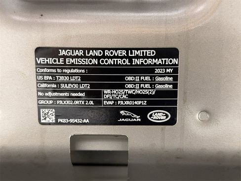 Used 2023 Land Rover Range Rover Velar R-Dynamic S image 59