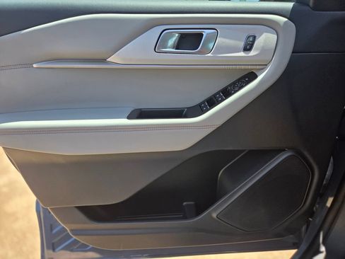 New 2026 Ford Explorer Active w/ Active Comfort Package RWD image 29