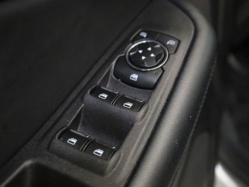 Used 2024 Ford Edge SEL image 17