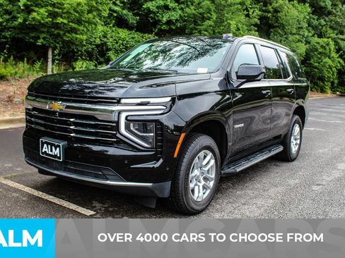 Used 2025 Chevrolet Tahoe LT AWD/4WD image 2