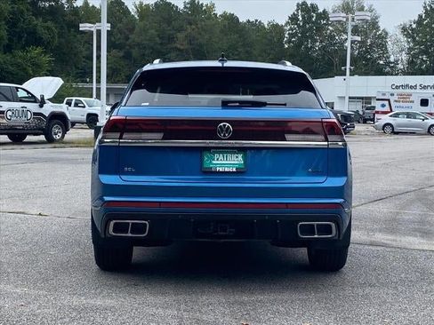 Used 2024 Volkswagen Atlas Cross Sport SEL R-Line image 4