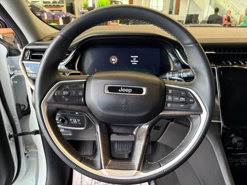 Used 2024 Jeep Grand Cherokee Limited 4xe AWD/4WD image 9