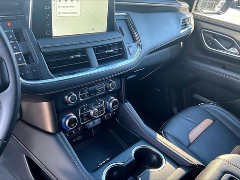 Used 2024 GMC Yukon AT4 w/ AT4 Premium Plus Package image 16