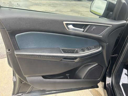 Used 2022 Ford Edge SEL w/ Sport Appearance Package AWD/4WD image 9