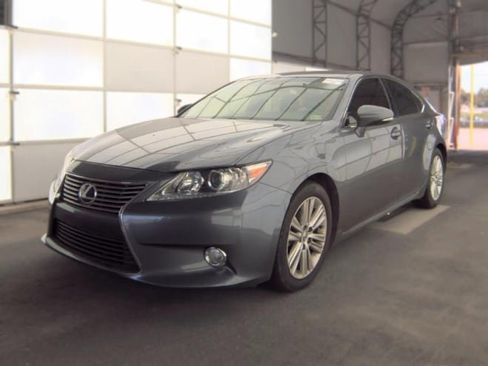 Used 2015 Lexus ES 350 w/ Premium Package FWD image 1