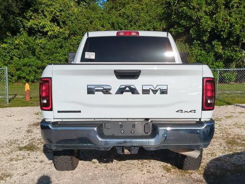 Used 2025 RAM 2500 Big Horn AWD/4WD image 5