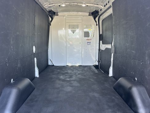 Used 2024 Ford Transit 250 148 Medium Roof w/ Load Area Protection Package RWD image 18