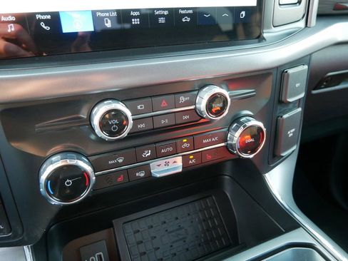 Used 2025 Ford F150 XLT w/ Equipment Group 302A MID image 27