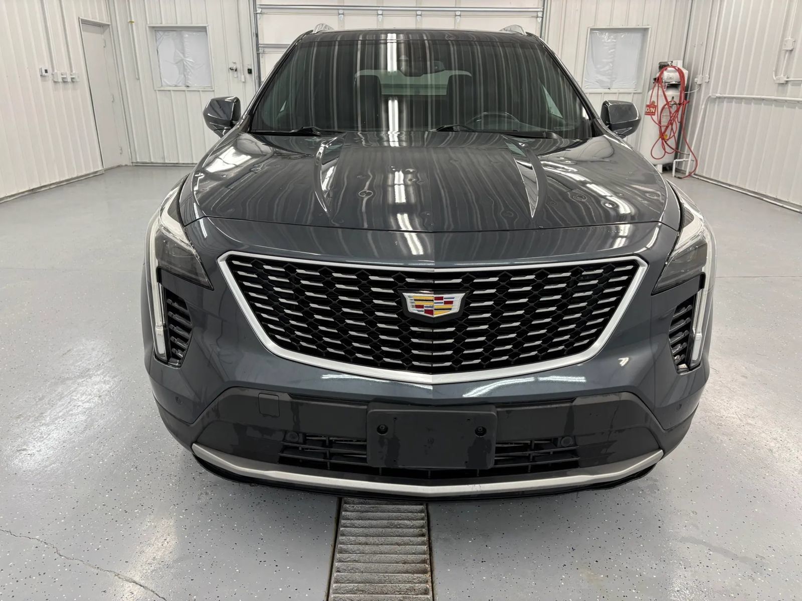 Used 2020 Cadillac XT4 Premium Luxury w/ Technology Package FWD image 12