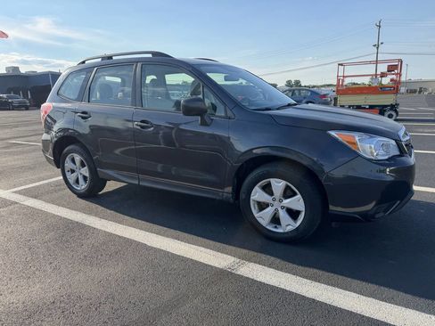 Used 2015 Subaru Forester 2.5i w/ Alloy Wheel Package AWD/4WD image 9
