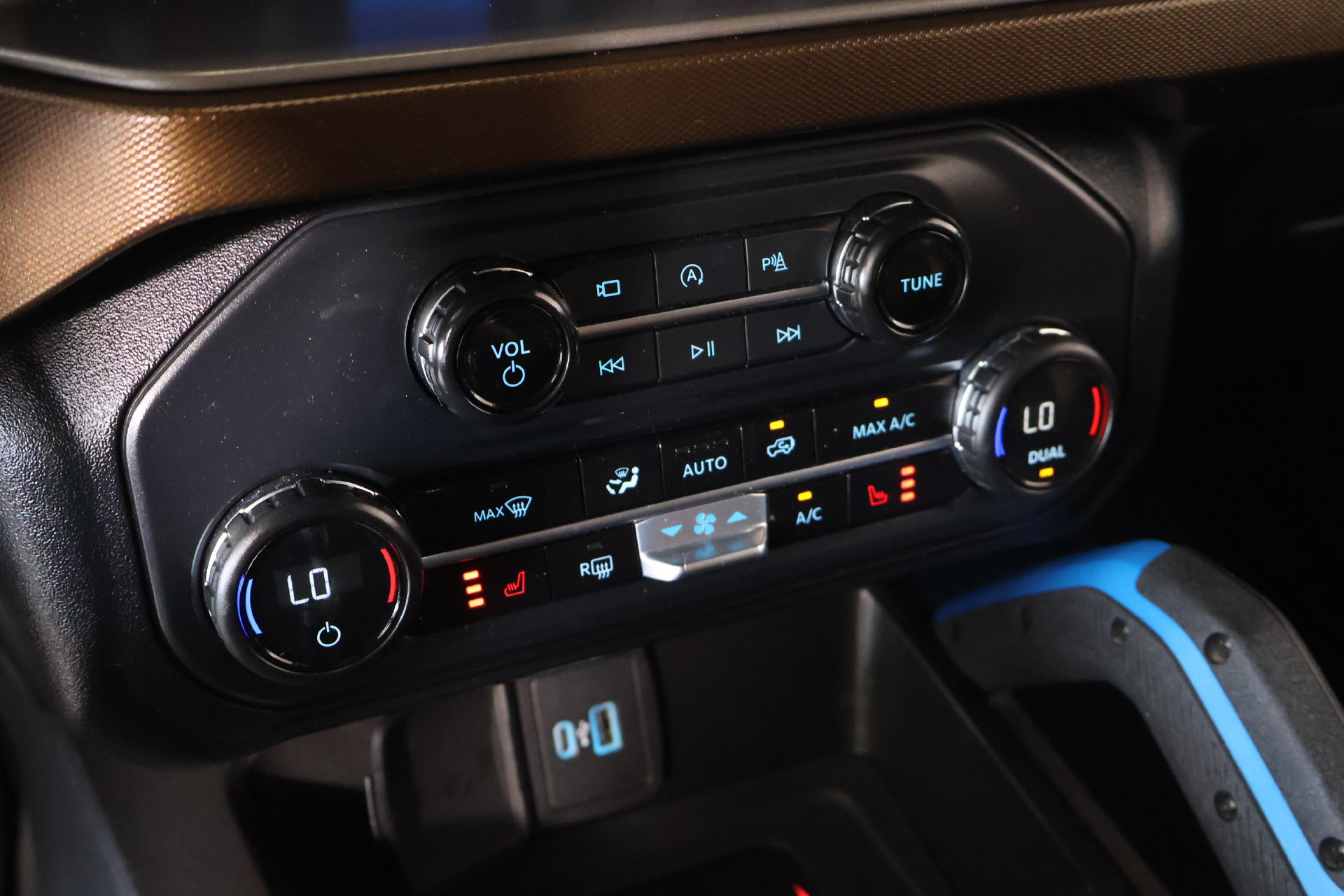 Used 2023 Ford Bronco Outer Banks AWD/4WD image 8