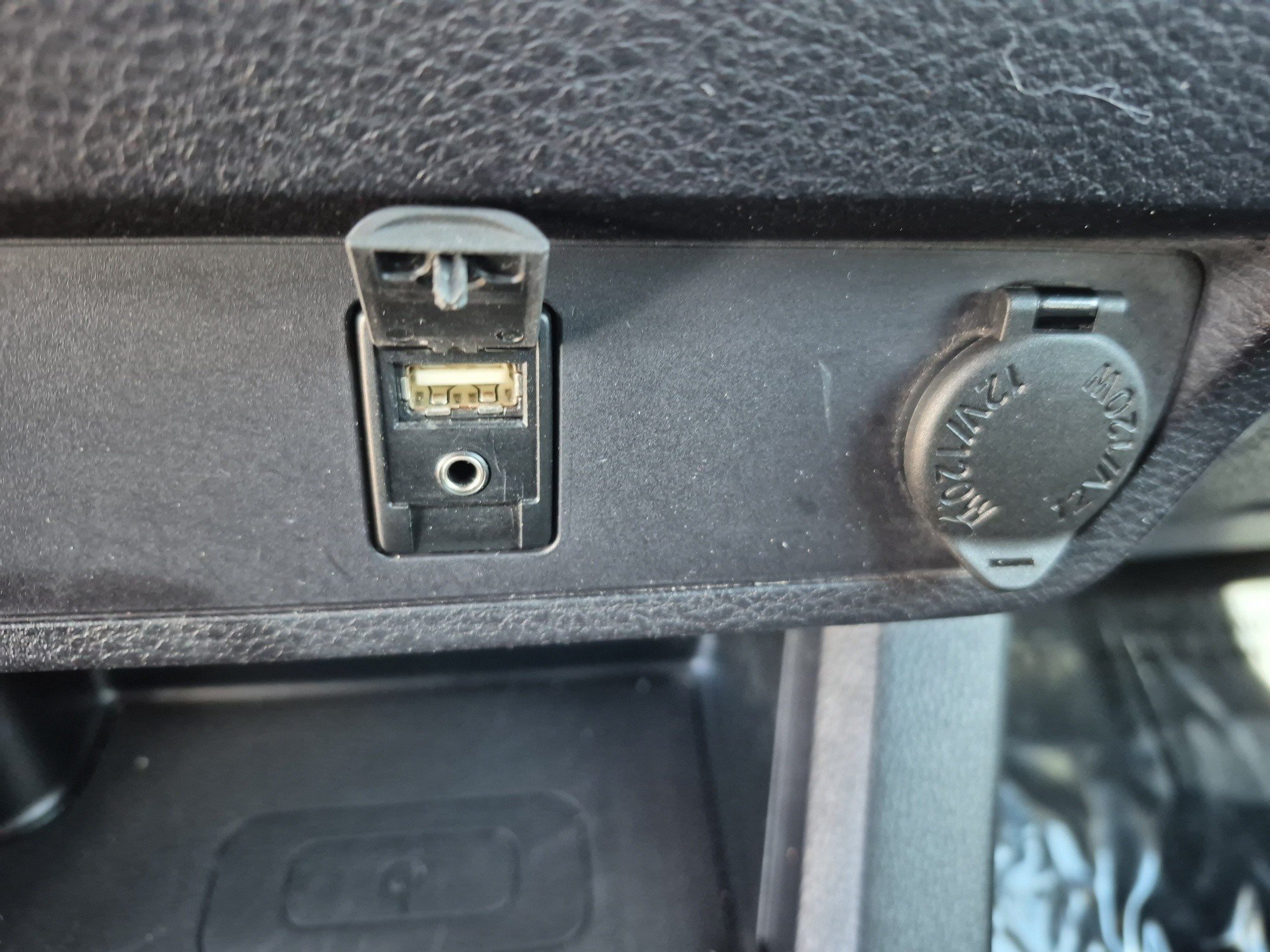 Used 2025 Nissan Altima 2.5 SV FWD image 34