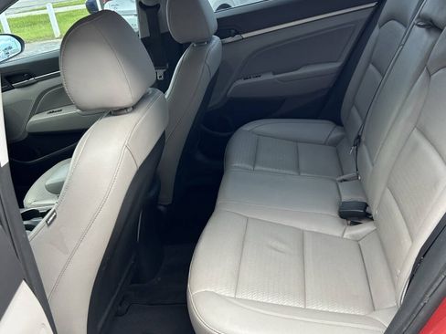 Used 2017 Hyundai Elantra Limited w/ Limited Tech Package 04 FWD image 17