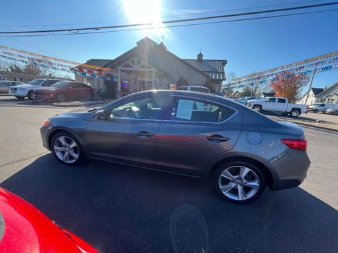 Used 2013 Acura ILX w/ Technology Package image 3