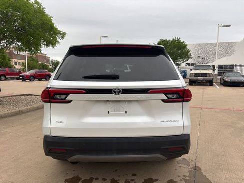 Used 2024 Toyota Grand Highlander Platinum image 6