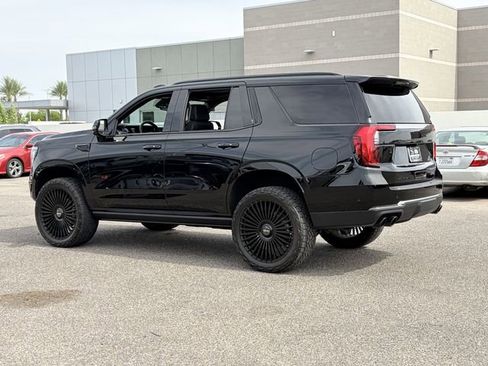 Used 2025 GMC Yukon AT4 w/ AT4 Premium Package AWD/4WD image 30