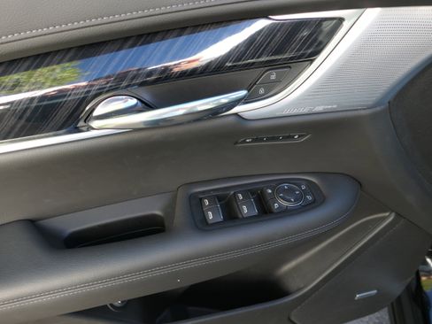 New 2025 Cadillac XT6 Premium Luxury image 15