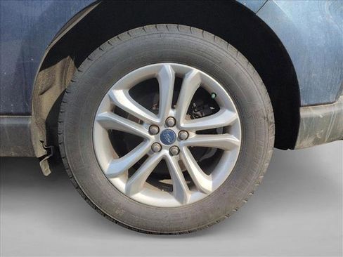 Used 2019 Ford Edge SEL w/ Equipment Group 201A image 7