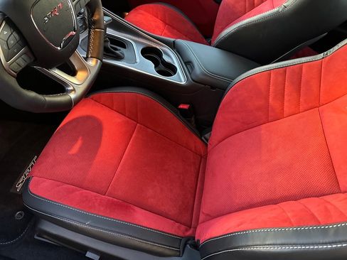 Used 2015 Dodge Challenger SRT Hellcat image 15