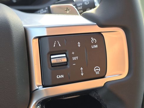 New 2026 Land Rover Discovery S image 16