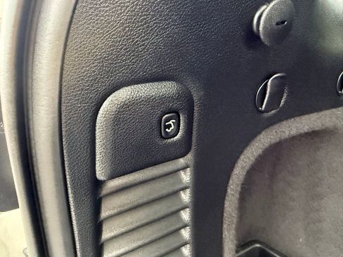 Used 2020 Jeep Grand Cherokee Limited w/ Luxury Group II image 41