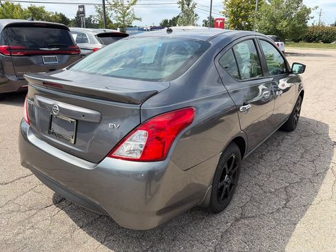 Used 2019 Nissan Versa SV FWD image 5