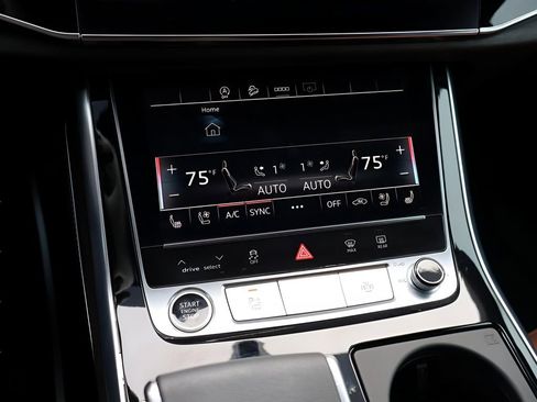 Used 2025 Audi Q8 Premium Plus image 28