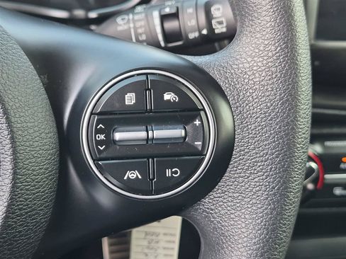Used 2023 Kia Soul LX w/ LX Technology Package FWD image 19