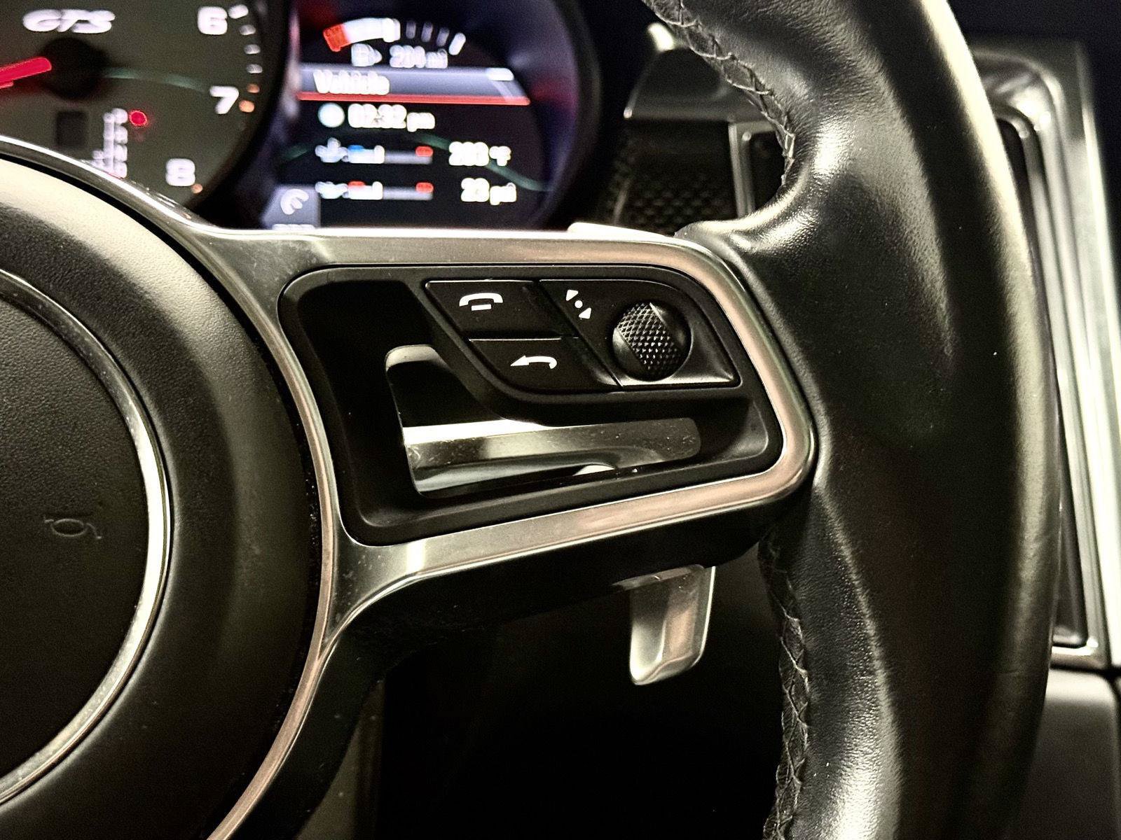 Used 2018 Porsche Macan GTS AWD/4WD image 26