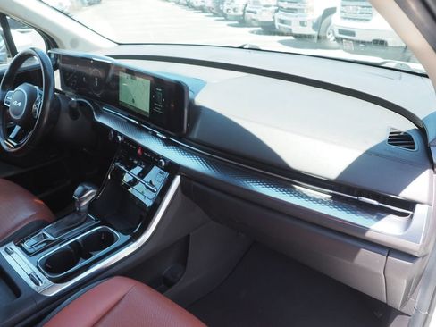 Used 2024 Kia Carnival SX Prestige FWD image 24