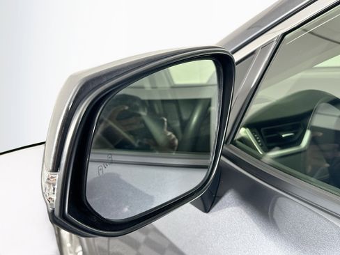 Used 2020 Toyota RAV4 Limited AWD/4WD image 16