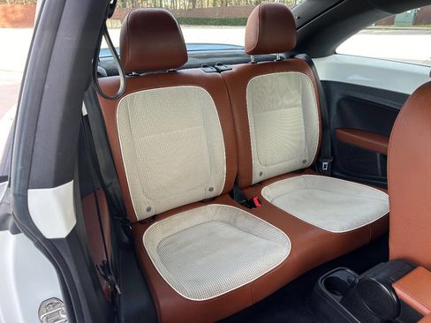 Used 2015 Volkswagen Beetle 1.8T Classic image 7