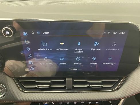 New 2027 Chevrolet Equinox RS w/ Convenience Package III AWD/4WD image 3