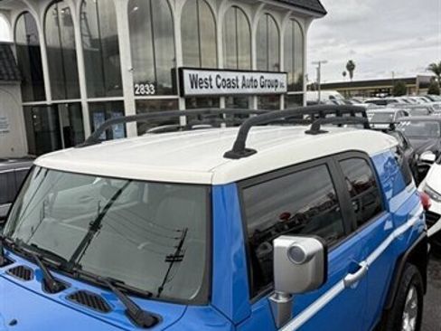 Used 2007 Toyota FJ Cruiser 4WD image 14