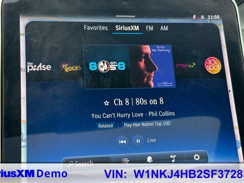 Used 2025 Mercedes-Benz GLC 300 4MATIC image 38