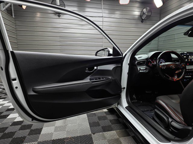 Used 2020 Hyundai Veloster Turbo FWD image 32