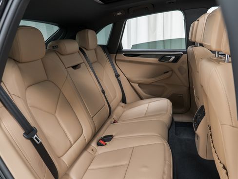 Used 2026 Porsche Macan Turbo image 28