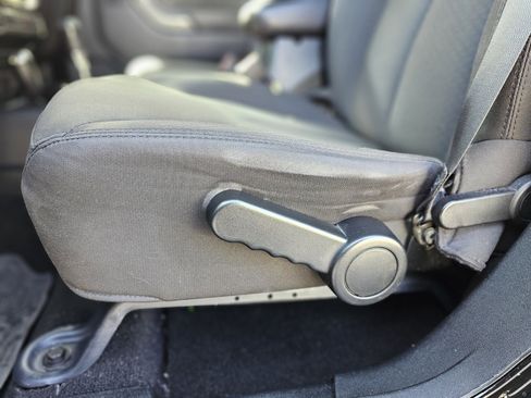 Used 2018 Jeep Wrangler Unlimited Sport S image 21