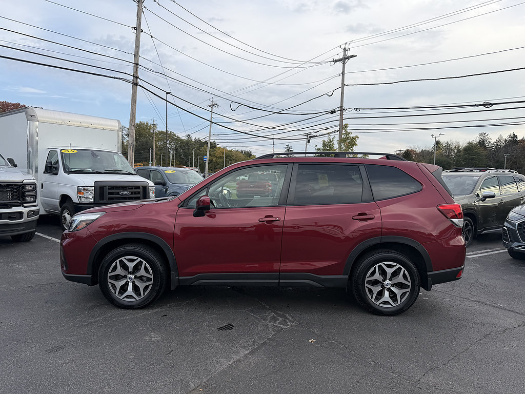 Used 2021 Subaru Forester Premium AWD/4WD image 2