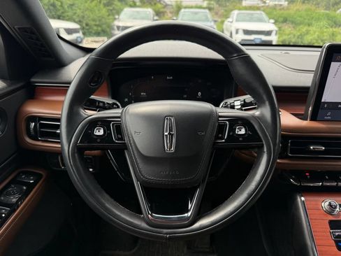 Used 2021 Lincoln Aviator Reserve w/ Equipment Group 208A AWD/4WD image 26