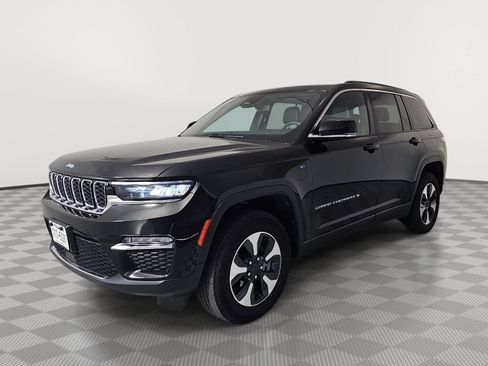 Used 2024 Jeep Grand Cherokee Limited 4xe AWD/4WD image 4