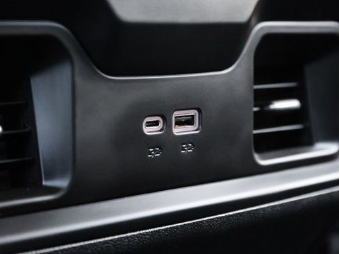 Used 2022 Chevrolet Silverado 1500 LT w/ Protection Package image 19