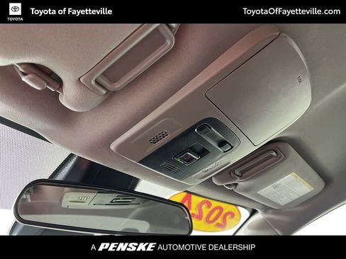 Used 2024 Toyota Camry SE image 22