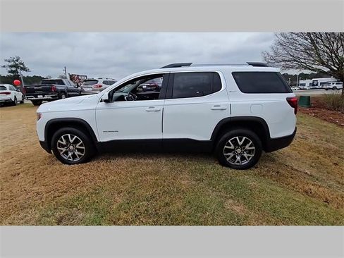 Used 2023 GMC Acadia SLT image 29
