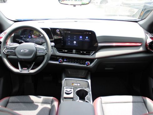 New 2026 Chevrolet Equinox RS w/ Convenience Package III FWD image 44