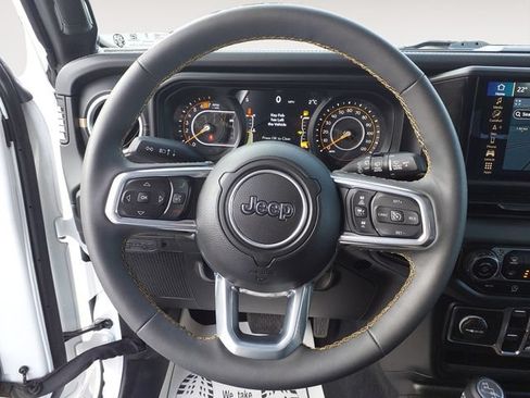 Used 2024 Jeep Wrangler Unlimited Sahara w/ Technology Group AWD/4WD image 13