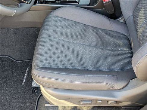 Used 2026 Subaru Forester Premium AWD/4WD image 4