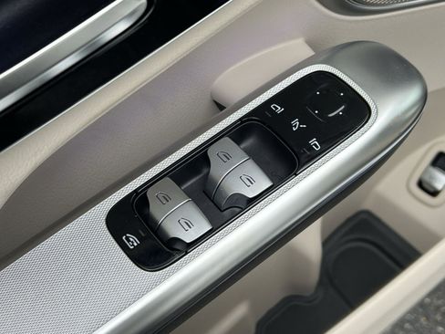 New 2026 Mercedes-Benz GLC 300 4MATIC image 13