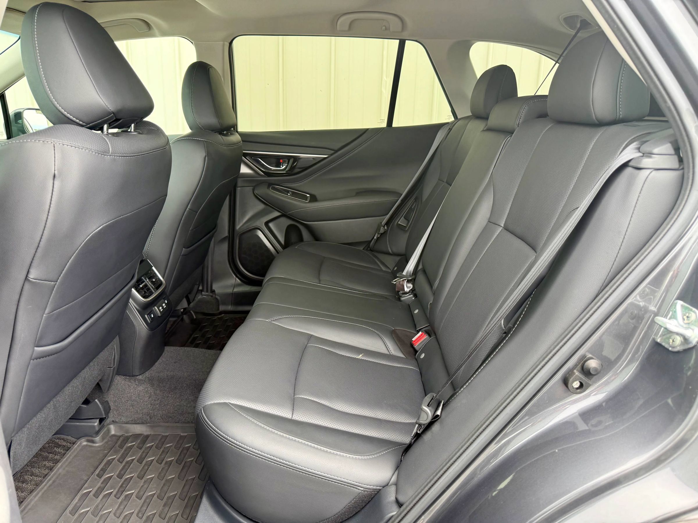 Used 2021 Subaru Outback Limited XT AWD/4WD image 33