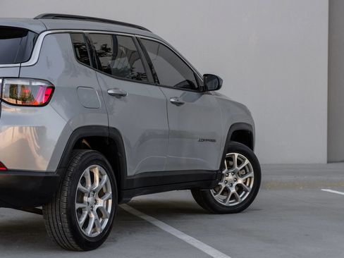 Used 2023 Jeep Compass Latitude w/ Sun and Sound Group image 14